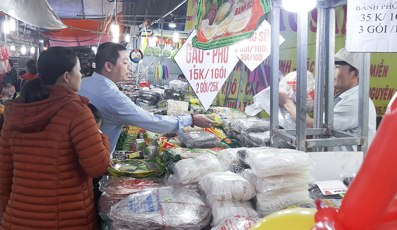 Các hội chợ hàng Việt được đông đảo người tiêu dùng đến tham quan, mua sắm