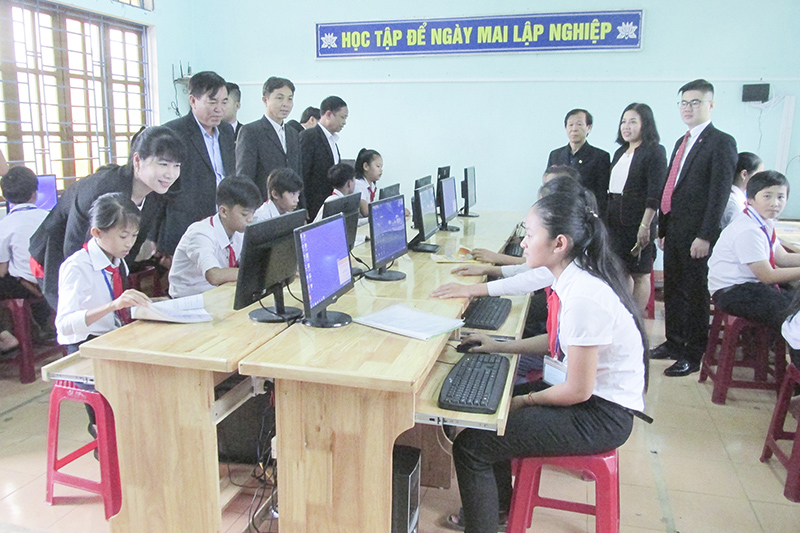 Đẩy mạnh ứng dụng công nghệ thông tin trong trường học