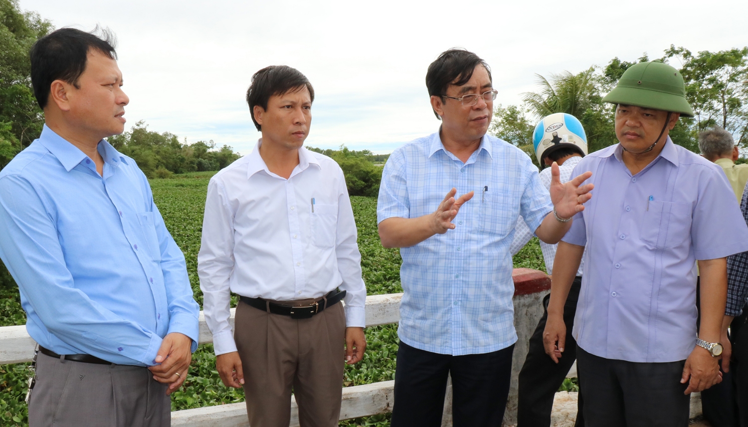Chủ tịch UBND tỉnh Nguyễn Đức Chính kiểm tra công tác khắc phục hậu quả do thiên tai gây ra trên địa bàn huyện Triệu Phong