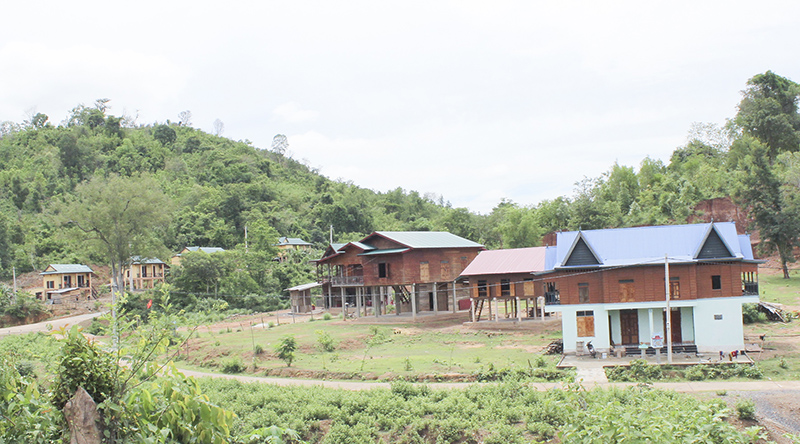 Nhờ xây dựng nông thôn mới, nhiều bản làng ở Hướng Hóa ngày càng đổi mới