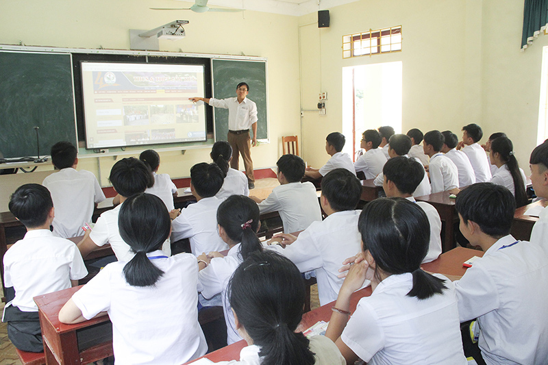 Thực hiện tốt công tác BHYT học đường đem lại nhiều lợi ích thiết thực cho học sinh