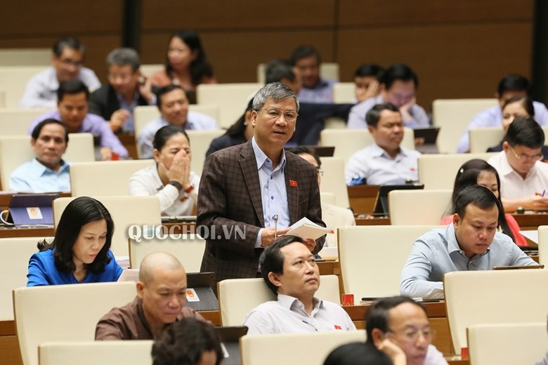 Đại biểu Nguyễn Anh Trí đề xuất tăng thêm một ngày nghỉ là ngày 28-6 (ảnh QH)