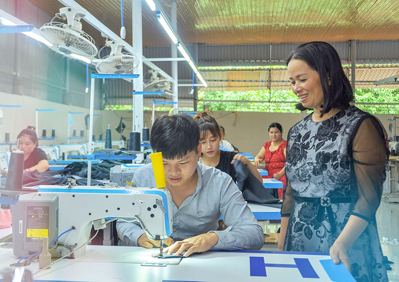 Chị Nguyễn Thị Hằng đã tạo việc làm ổn định cho nhiều lao động