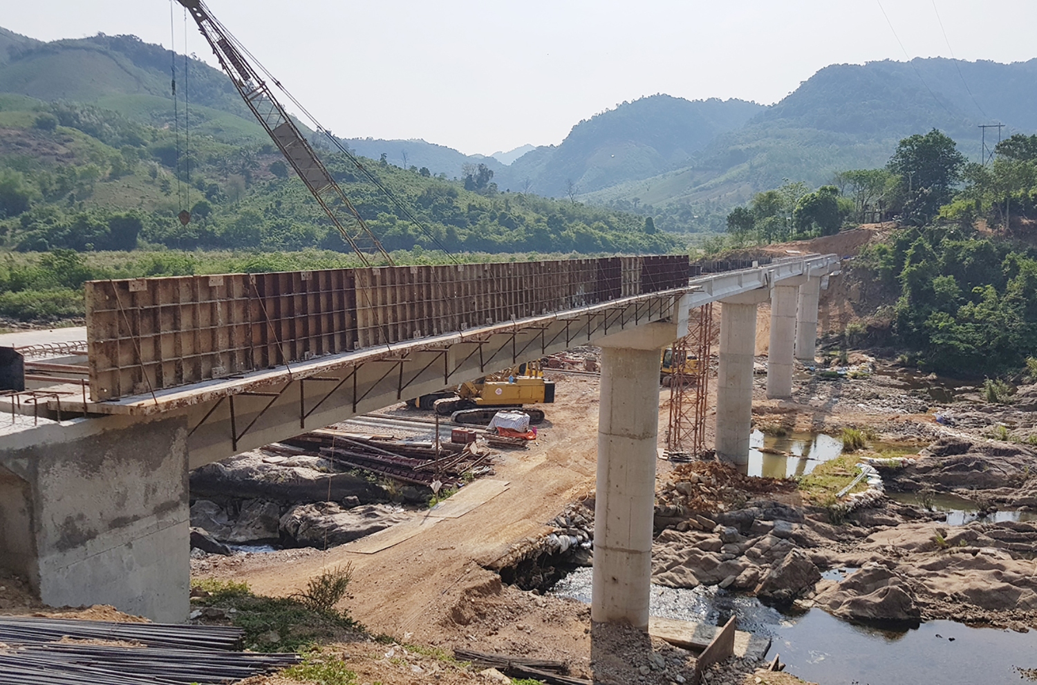 Xây dựng cầu Cu Pua nối Quốc lộ 9 giúp xã Đakrông, huyện Đakrông phát triển kinh tế - xã hội