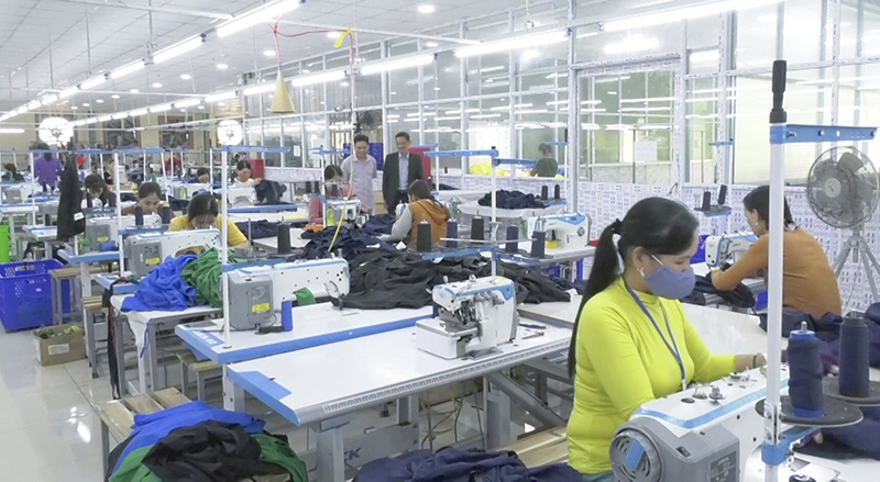 Nhiều doanh nghiệp ở các Cụm công nghiệp ở Cam Lộ triển khai dự án thuận lợi nhờ địa phương tạo quỹ đất sạch. Ảnh: Kăn Sương