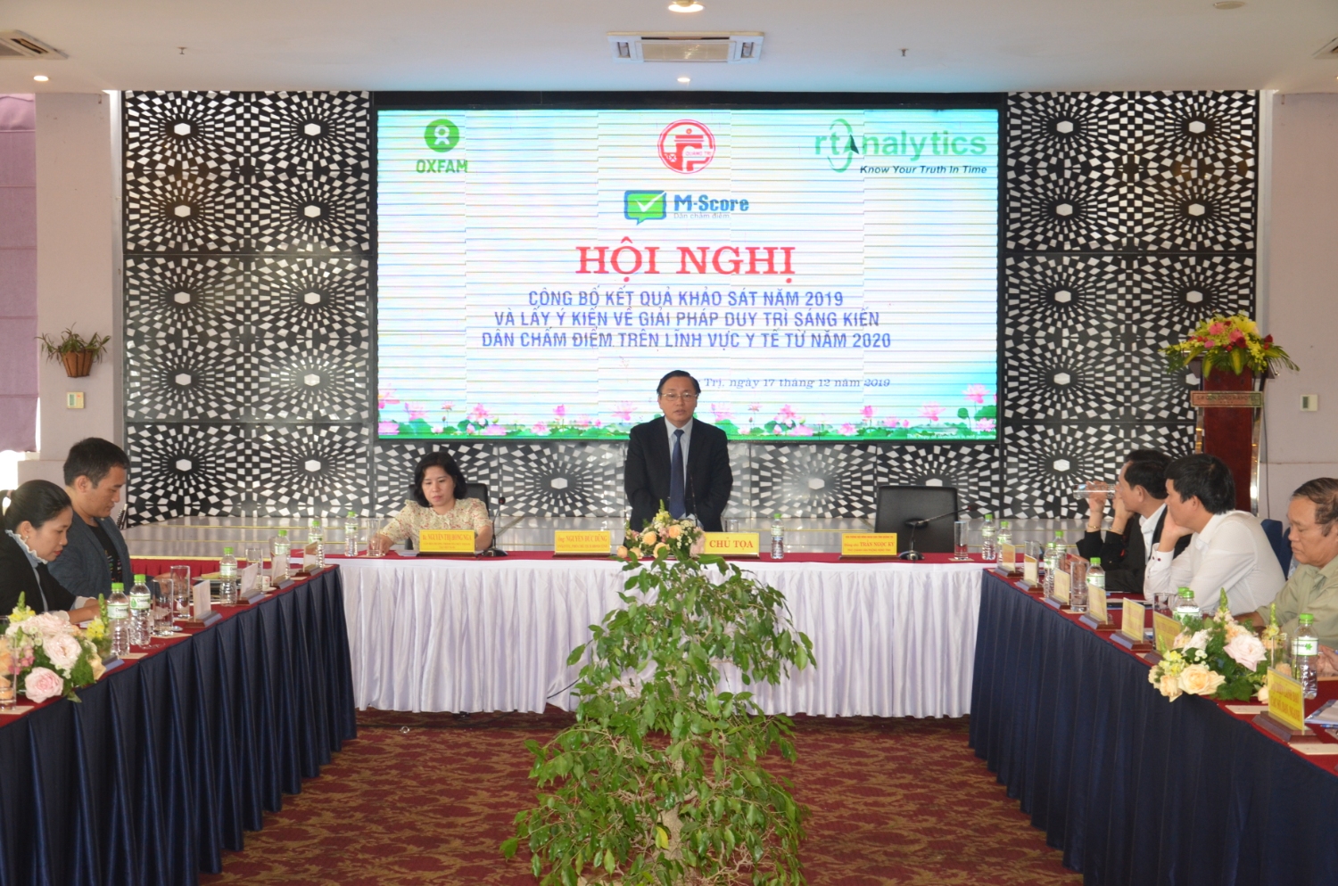 Phó Chủ tịch Thường trực HĐND tỉnh Nguyễn Đức Dũng nhấn mạnh việc duy trì Sáng kiến Dân chấm điểm M.Score trên lĩnh vực y tế là cần thiết - Ảnh: Lê Minh