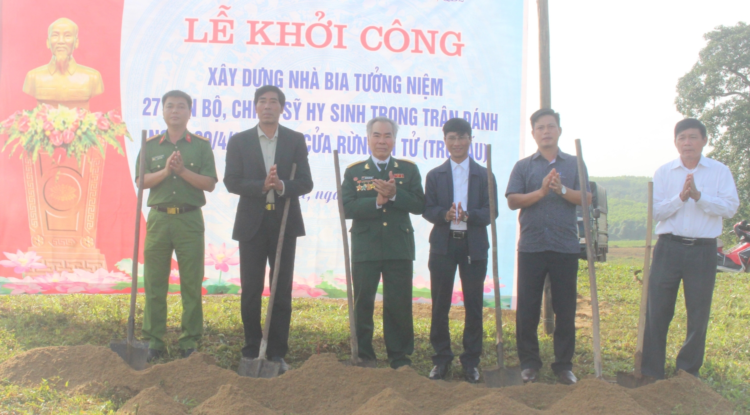 Khởi công xây dựng Nhà bia tưởng niệm 27 anh hùng, liệt sĩ hi sinh trong trận đánh tại cửa rừng Ái Tử. Ảnh: K.K.S