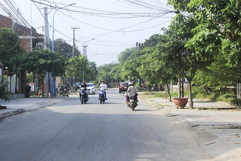 Nhiều tuyến phố ở Đông Hà đã xanh - sạch - đẹp. Ảnh: HQ
