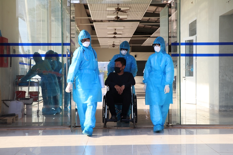 Thực hành xử lý tình huống khi có trường hợp nghi mắc Covid-19 nhập cảnh vào địa bàn tỉnh. Ảnh: T.L