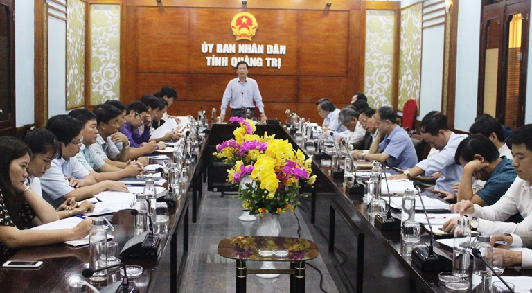 Phó Chủ tịch UBND tỉnh Hoàng Nam  chủ trì cuộc họp- Ảnh: L.N