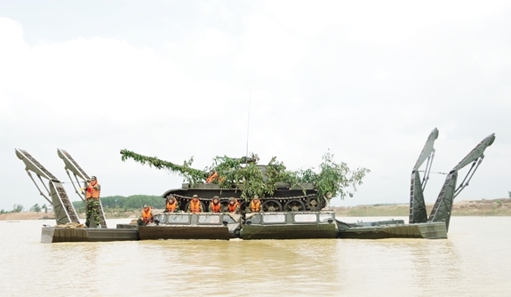Cán bộ, đảng viên, chiến sĩ Lữ đoàn 25 được rèn luyện nghiêm túc qua quá trình thực hiện nhiệm vụ. Ảnh: qdnd.vn