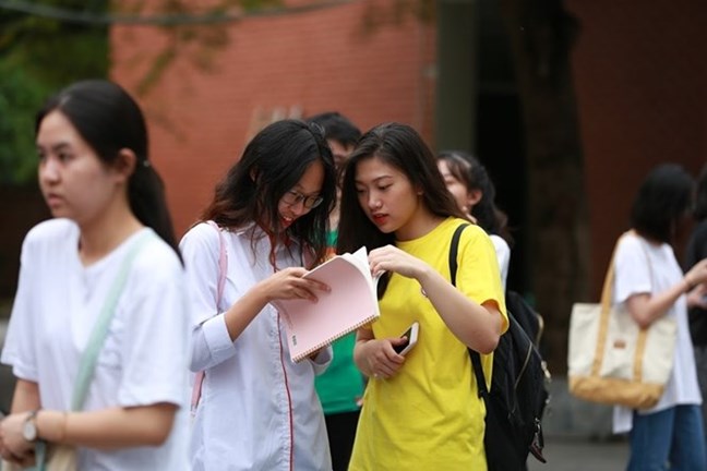 Bộ GDĐT đã quyết định lùi kỳ thi THPT quốc gia 2020 sang tháng 8. Ảnh: Hải Nguyễn