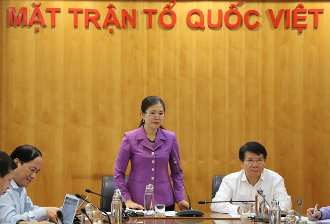 Phó Chủ tịch UBTƯ MTTQ Việt Nam Trương Thị Ngọc Ánh phát biểu tại cuộc họp