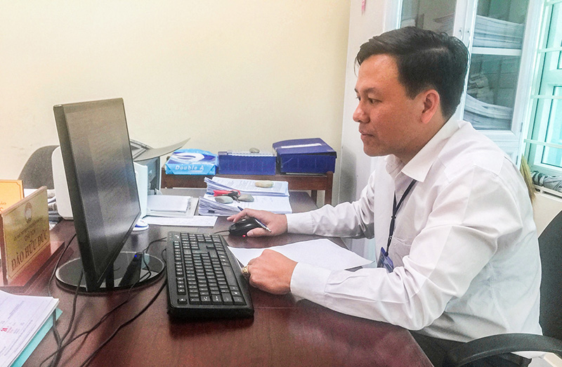 Anh Đào Hữu Đức tận tụy với công việc