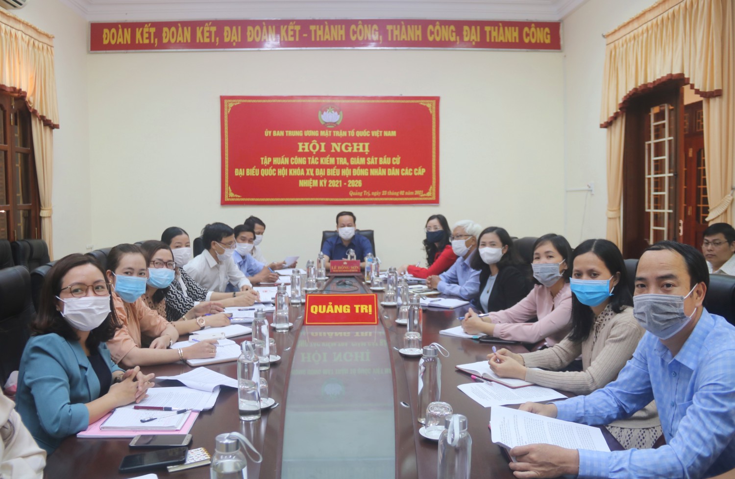 Các đại biểu tham dự hội nghị trực tuyến tại điểm cầu tỉnh Quảng Trị - Ảnh: N.B