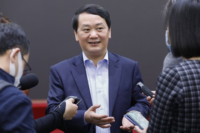 Ủy viên Trung ương Đảng, Phó Chủ tịch - Tổng Thư ký, Phó Trưởng Ban Chỉ đạo công tác bầu cử UBTƯ MTTQ Việt Nam Hầu A Lềnh