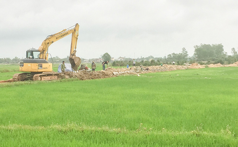 Nâng cấp hệ thống thủy lợi phục vụ sản xuất nông nghiệp ở Cam Lộ -Ảnh: PV​