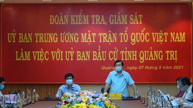 Phó Chủ tịch UBTƯ MTTQ Việt Nam Nguyễn Hữu Dũng phát biểu tại buổi làm việc.