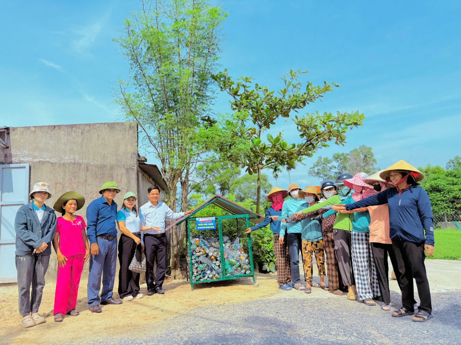 z6865615544852 2e4de00f3b4a85e1a570304e03de506c