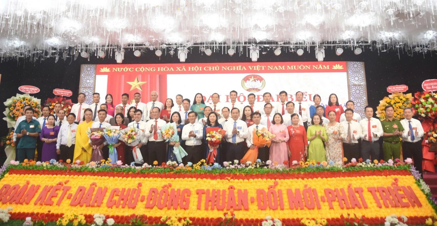 Đ.c Nguyễn Chiến Thắng, Phó Bí thư Tỉnh ủy, Chủ tịch Ủy ban MTTQ Việt Nam tỉnh, Phó Chủ tịch HĐND tỉnh dự và chỉ đạo Đại hội đại biểu MTTQ Việt Nam phường Đông Hà