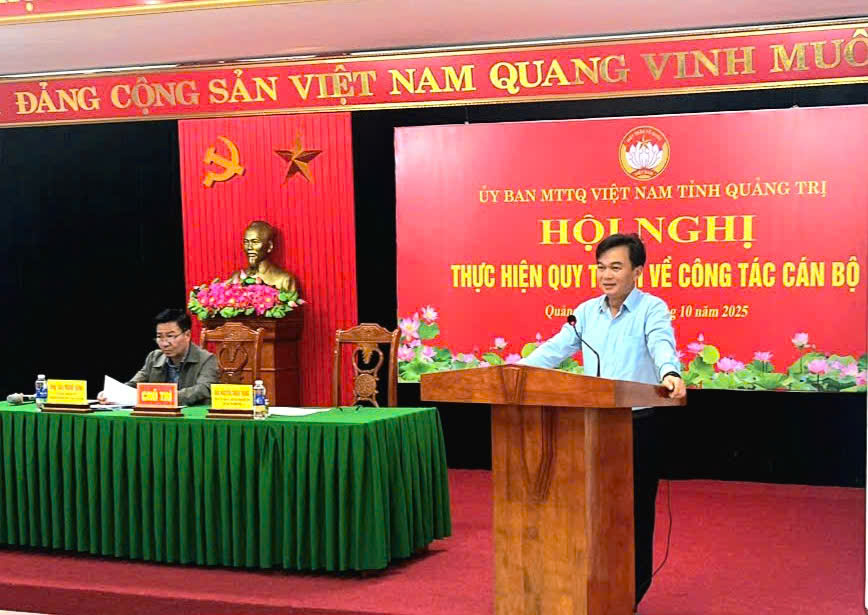 Đồng chí Nguyễn Chiến Thắng - Phó Bí thư Tỉnh ủy, Chủ tịch Ủy ban MTTQ Việt Nam tỉnh phát biểu chỉ đạo Hội nghị