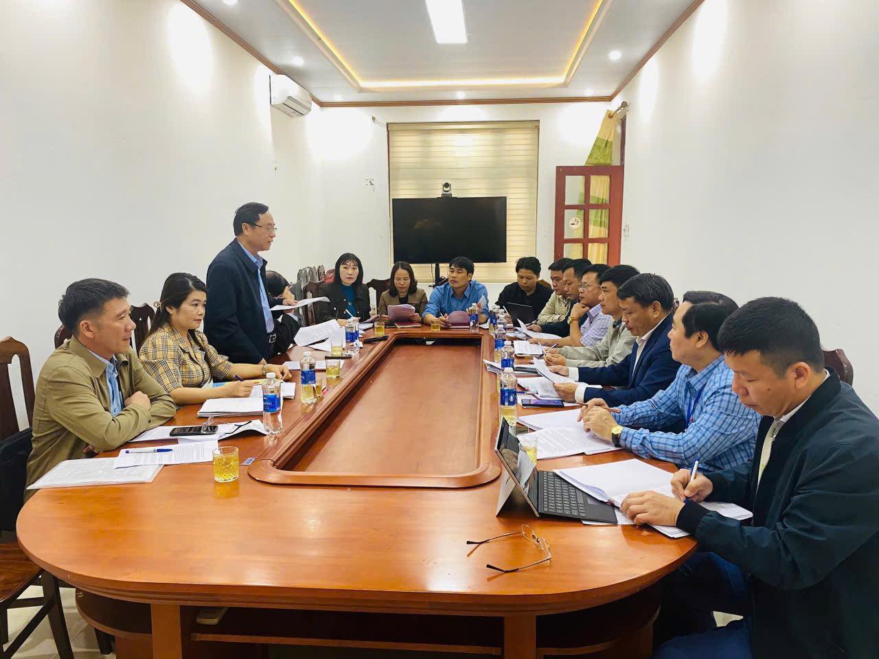 Đồng chí Trần Ngọc Sâm - Phó Chủ tịch UBMTTQ Việt Nam tỉnh, Chủ tịch Hội Cựu Chiến binh tỉnh làm Trưởng đoàn phát biểu tại buổi làm việc