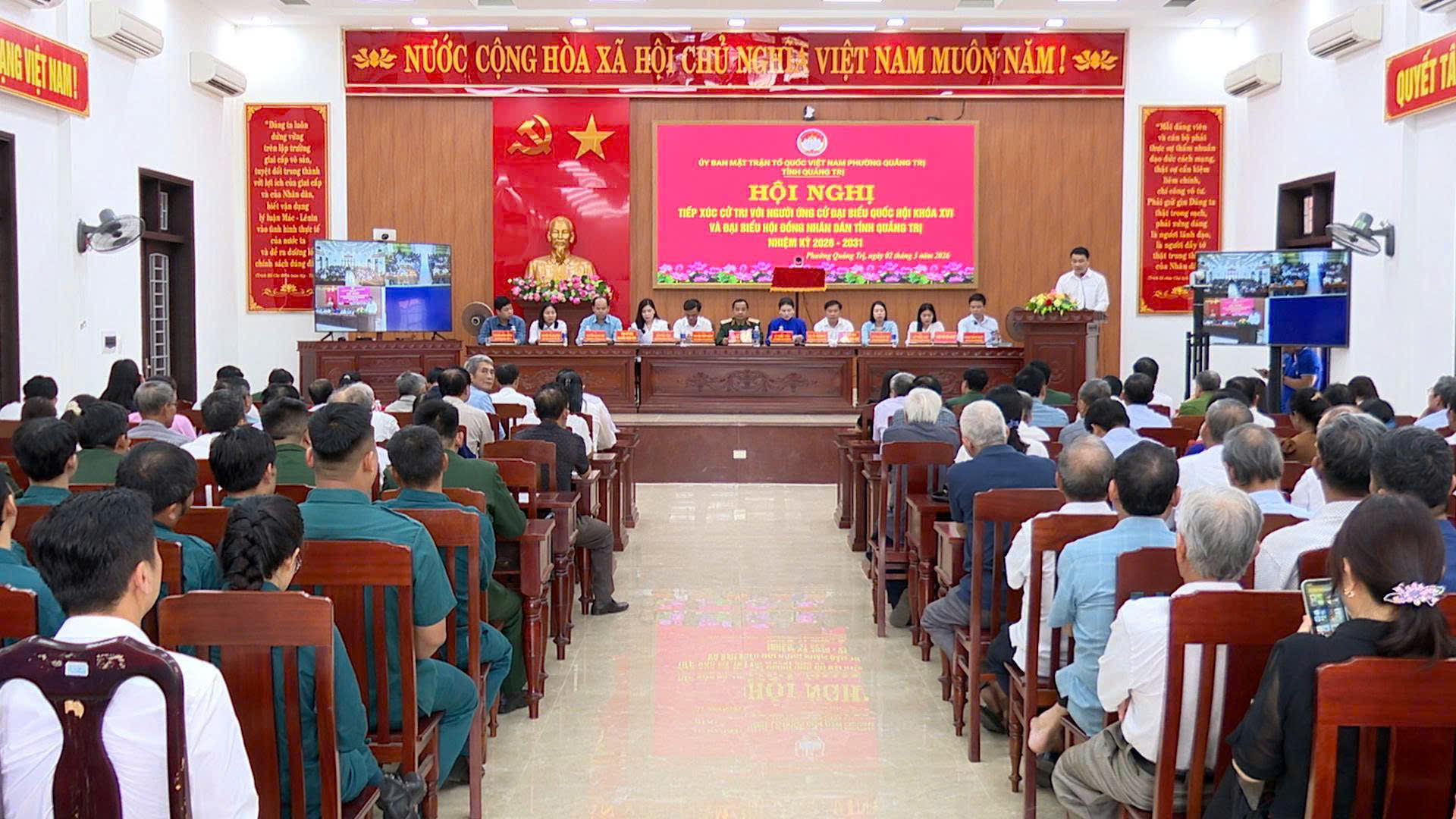 Toàn cảnh Hội nghị tiết xúc cử tri tại phường Quảng Trị