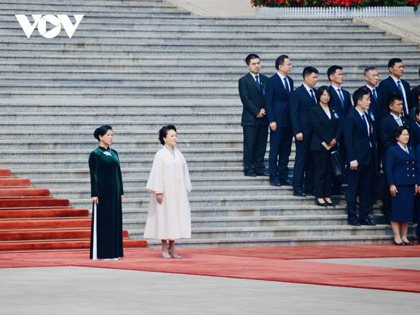 le don trong the tong bi thu, chu tich nuoc to lam tham cap nha nuoc den trung quoc hinh anh 5