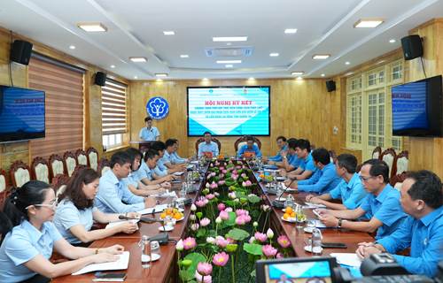 Quang cảnh hội nghị