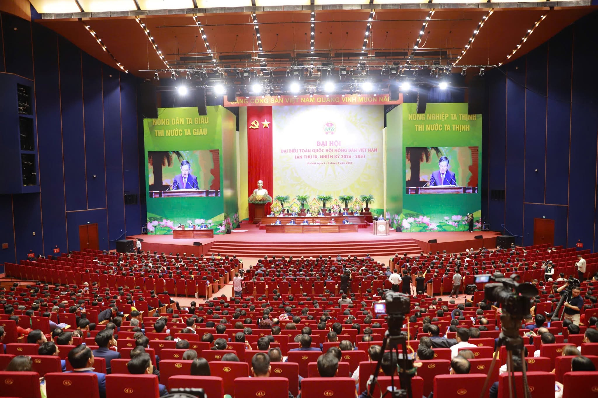 Toàn cảnh Đại hội