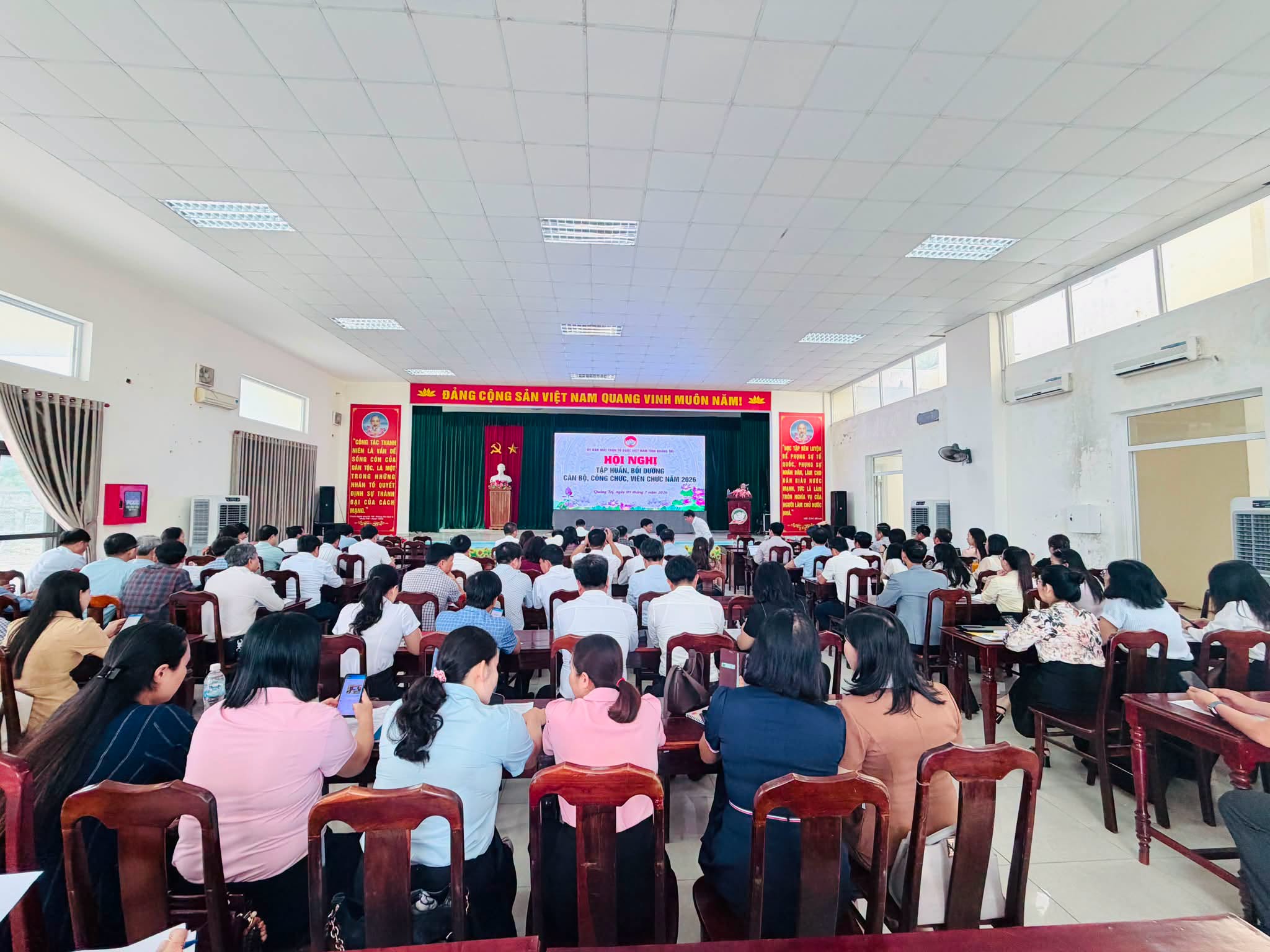 Toàn cảnh Hội nghị