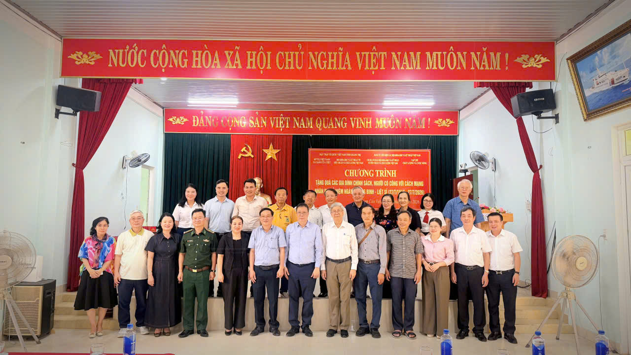 Đoàn công tác Tạp chí Chất lượng và Cuộc sống tổ chức các hoạt động tri ân nhân kỷ niệm 79 năm Ngày Thương binh - Liệt sĩ tại Quảng Trị