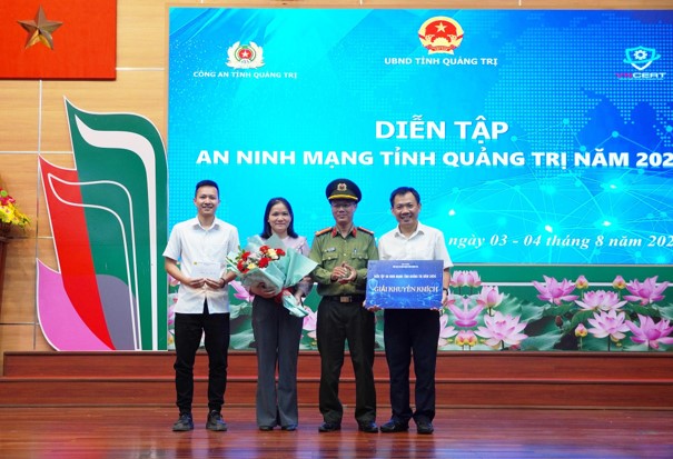 Đội 9 - Credential Access (liên quân Văn phòng Cơ quan UBMTTQVN tỉnh, Văn phòng Đoàn ĐBQH và HĐND tỉnh, Ban Quản lý Dự án đầu tư xây dựng tỉnh, Ban Quản lý Khu Kinh tế tỉnh và Bệnh viện Hữu nghị Việt Nam - Cuba Đồng Hới) đạt Giải Khuyến khích