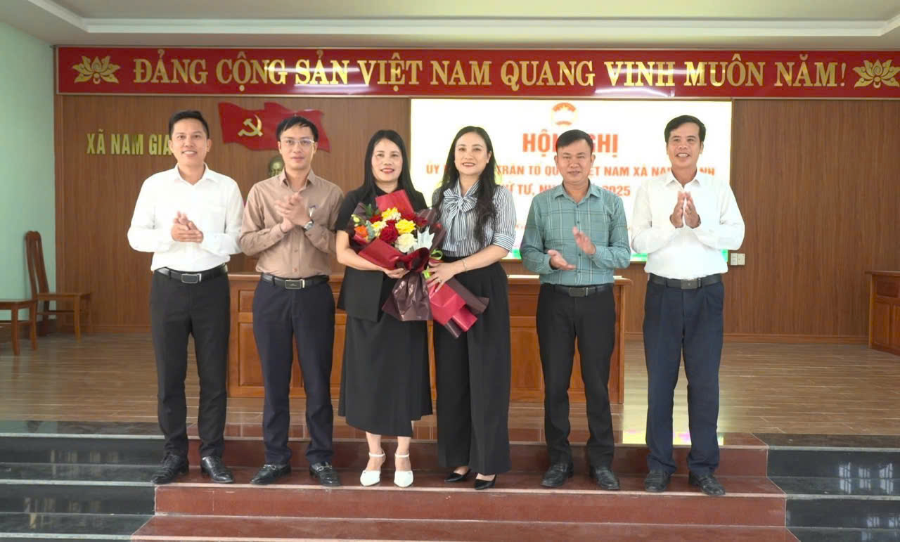Hiệp thương cử Bà Nguyễn Thị Hằng ĐUV, Chủ tịch Hội LHPN xã tham gia BBT, giữ chức gianh Phó Chủ tịch Ủy ban MTTQVN xã nhiệm kỳ 2025 2030