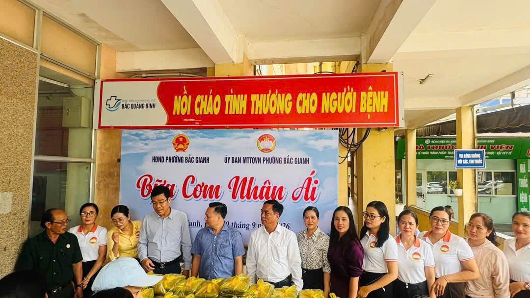 Hội đồng nhân dân và Ủy ban MTTQ Việt Nam phường Bắc Gianh Tổ chức chương trình Bửa cơm nhân ái