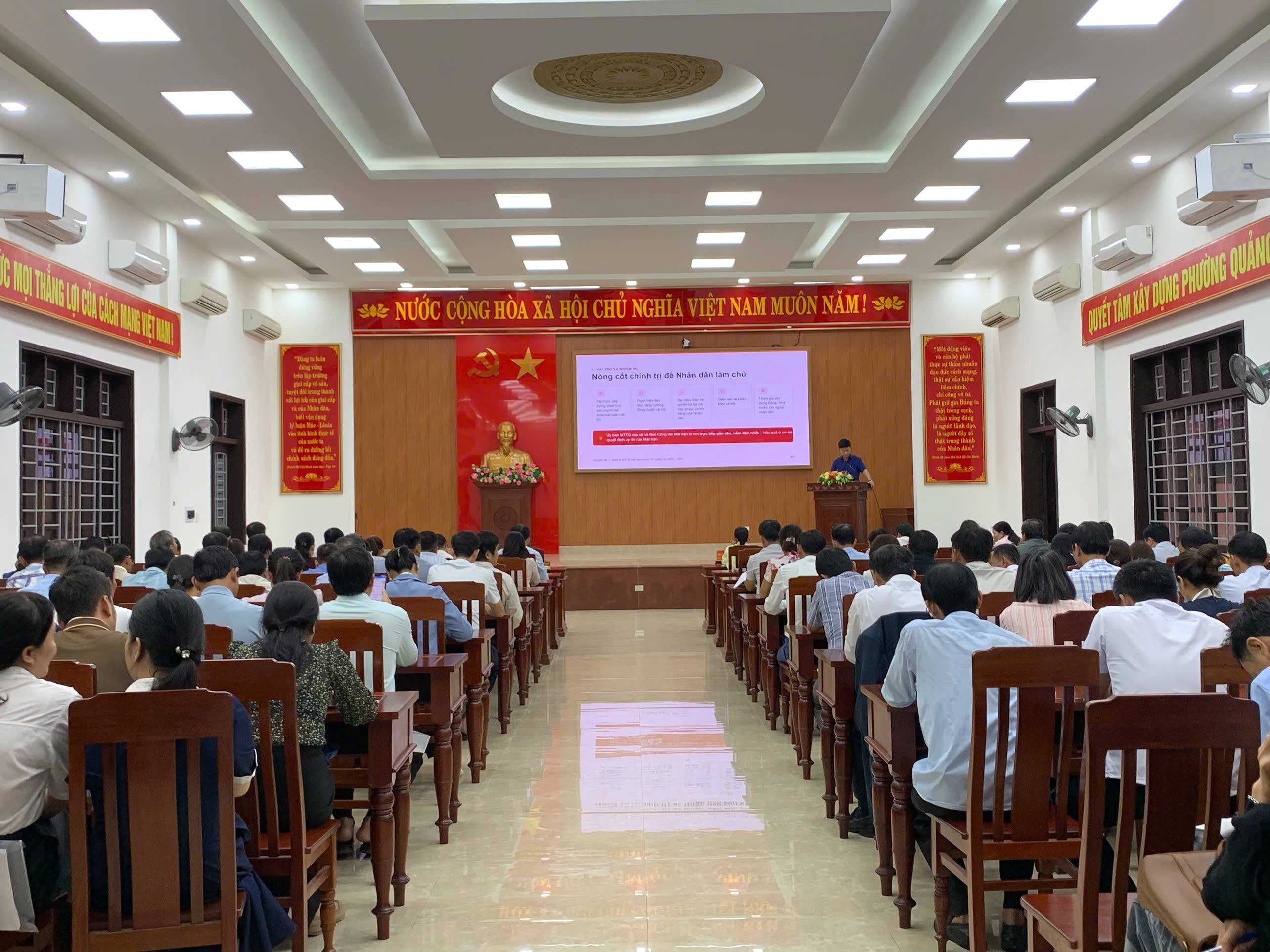 Toàn cảnh Hội nghị tập huấn