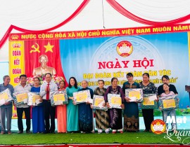 khu dân cư Quảng Điền, xã Triệu Đại, huyện Triệu Phong tổ chức Ngày hội Đại đoàn kết toàn dân tộc và phát động xây dựng khu dân cư nông thôn mới kiểu mẫu.